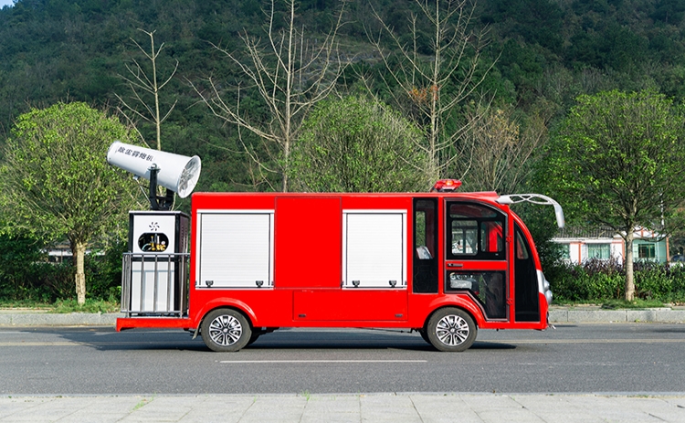 2座除塵車，道路降塵霧炮車